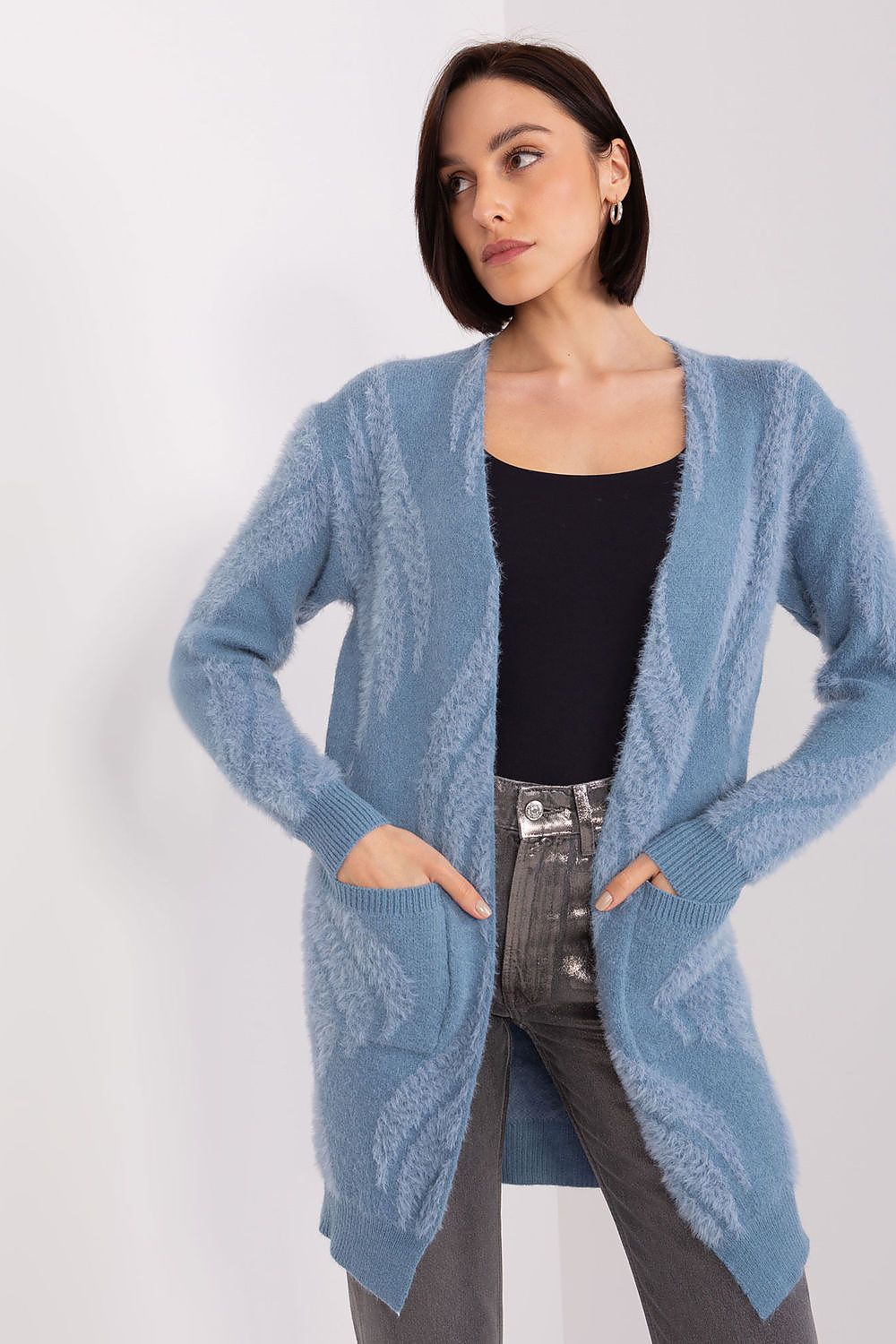  Cardigan model 188280 AT 